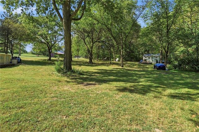 21820 S Martha Road, Peculiar, MO 64078