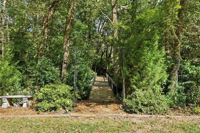 21820 S Martha Road, Peculiar, MO 64078