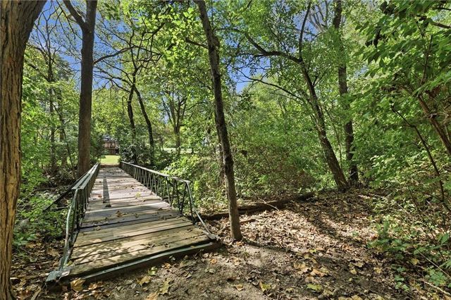 21820 S Martha Road, Peculiar, MO 64078
