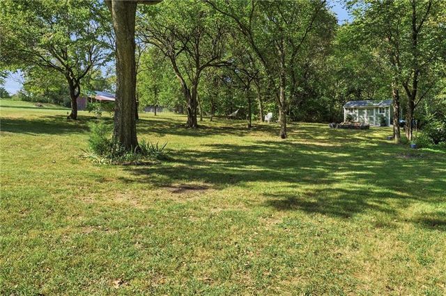 21820 S Martha Road, Peculiar, MO 64078