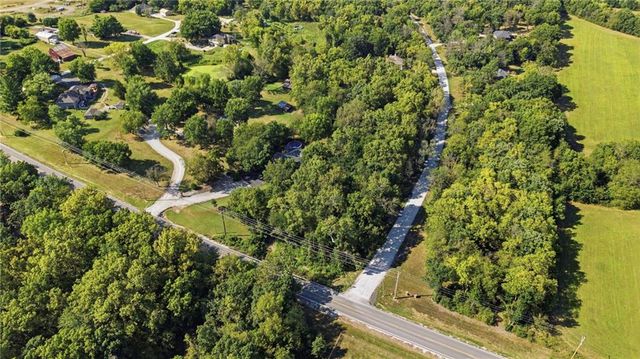 21820 S Martha Road, Peculiar, MO 64078