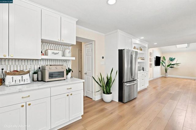 1386 Lichen Ct, Concord, CA 94521