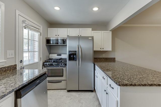 4282 Roswell NE Road D2, Atlanta, GA 30342