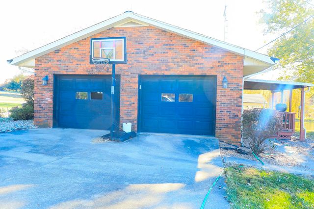 4627 S 50 E Road, Huntingburg, IN 47542