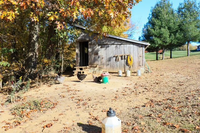 4627 S 50 E Road, Huntingburg, IN 47542