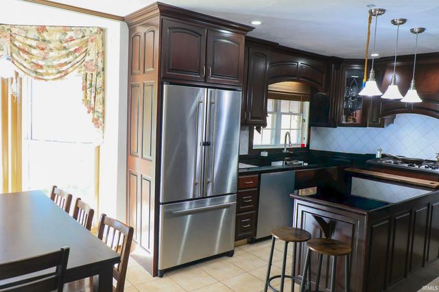 4627 S 50 E Road, Huntingburg, IN 47542