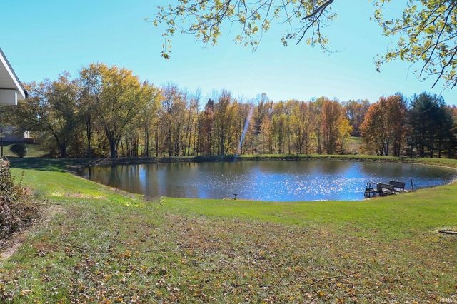 4627 S 50 E Road, Huntingburg, IN 47542