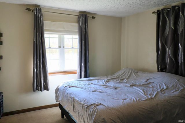 4627 S 50 E Road, Huntingburg, IN 47542