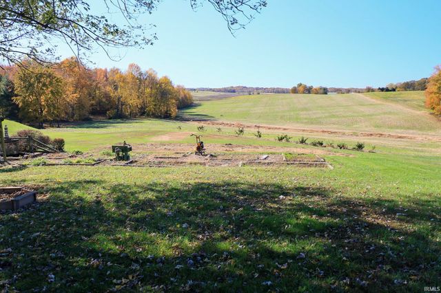 4627 S 50 E Road, Huntingburg, IN 47542