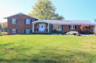 4627 S 50 E Road, Huntingburg, IN 47542