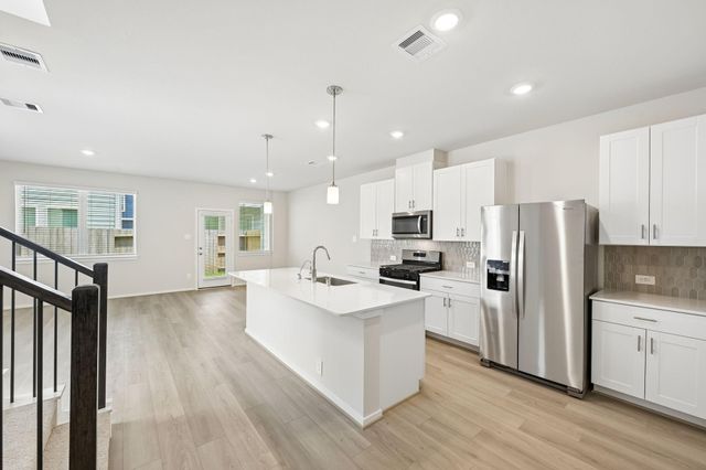 702 Sand Dollar Drive, Kemah, TX 77565
