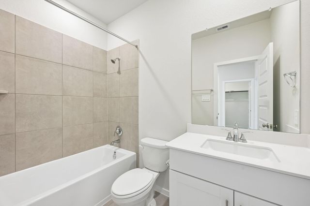 702 Sand Dollar Drive, Kemah, TX 77565