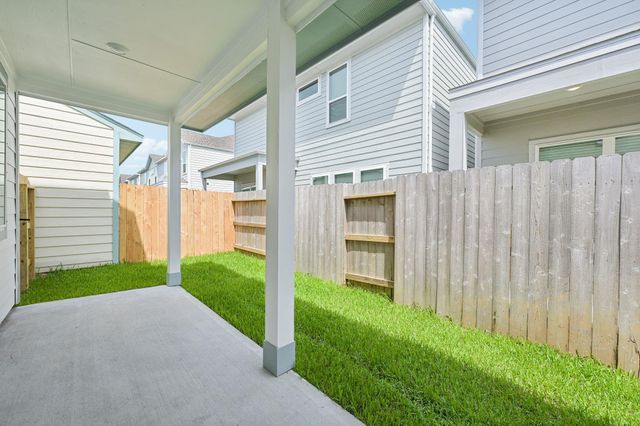 702 Sand Dollar Drive, Kemah, TX 77565
