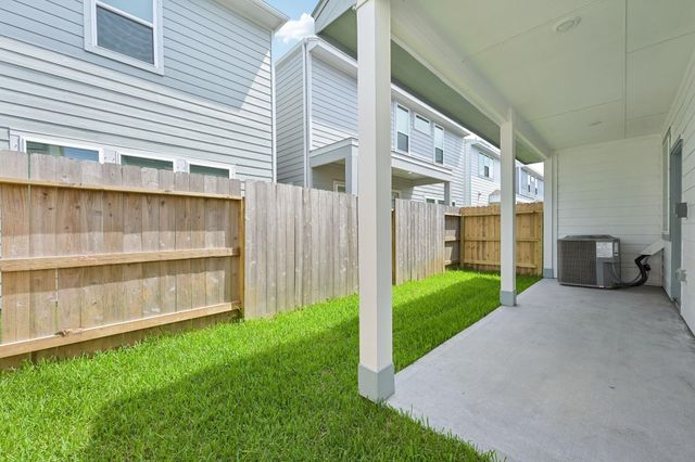 702 Sand Dollar Drive, Kemah, TX 77565