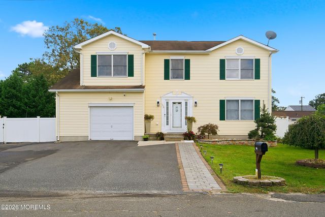 1118 5th Avenue, Toms River, NJ 08757