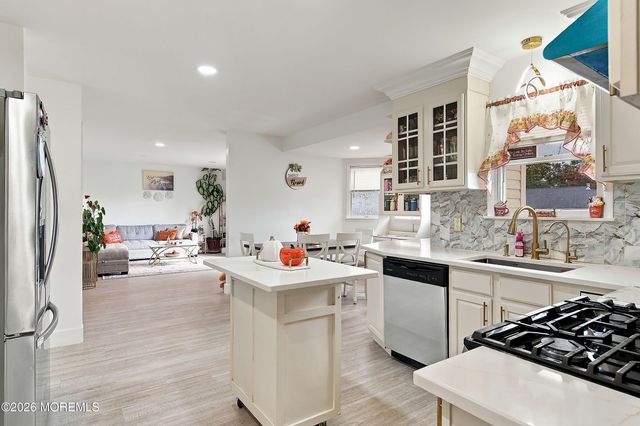 1118 5th Avenue, Toms River, NJ 08757