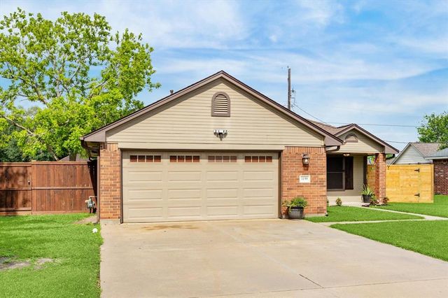 1159 Carey Drive, Angleton, TX 77515