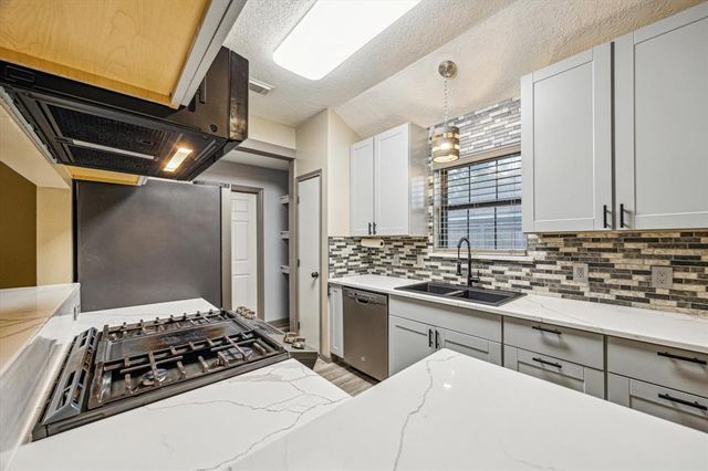 1159 Carey Drive, Angleton, TX 77515