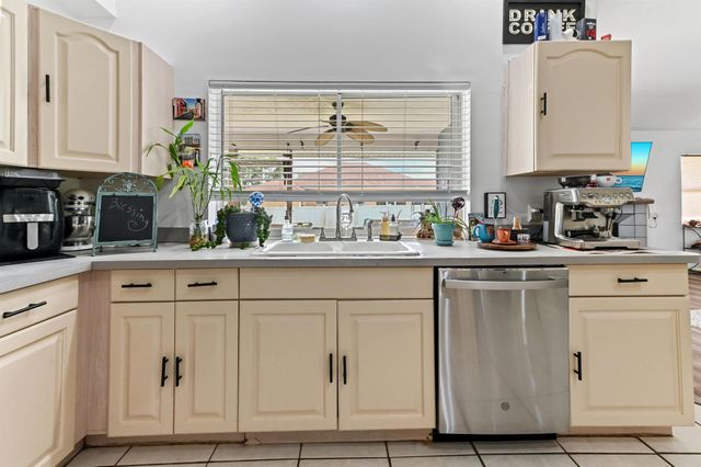 1014 SW Canary Terrace, Port St Lucie, FL 34953