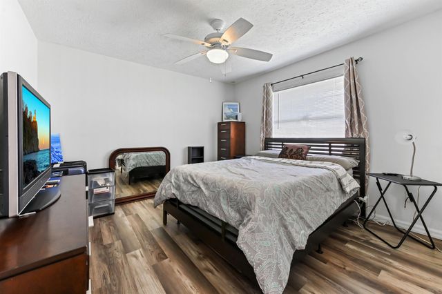 1014 SW Canary Terrace, Port St Lucie, FL 34953