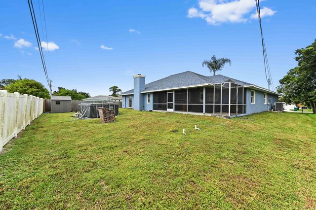 1014 SW Canary Terrace, Port St Lucie, FL 34953