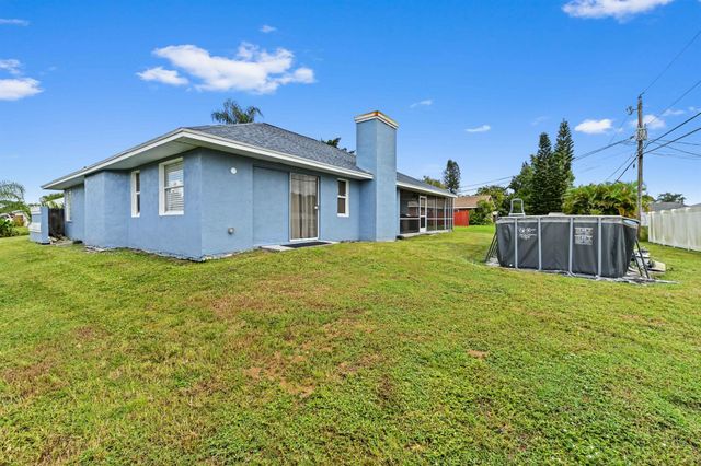 1014 SW Canary Terrace, Port St Lucie, FL 34953