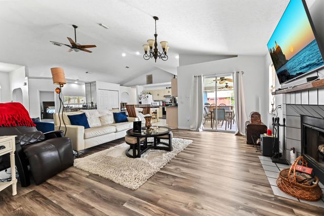 1014 SW Canary Terrace, Port St Lucie, FL 34953