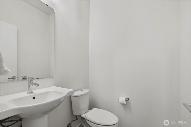 1017 W Crockett Street, Seattle, WA 98119