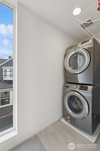 1017 W Crockett Street, Seattle, WA 98119