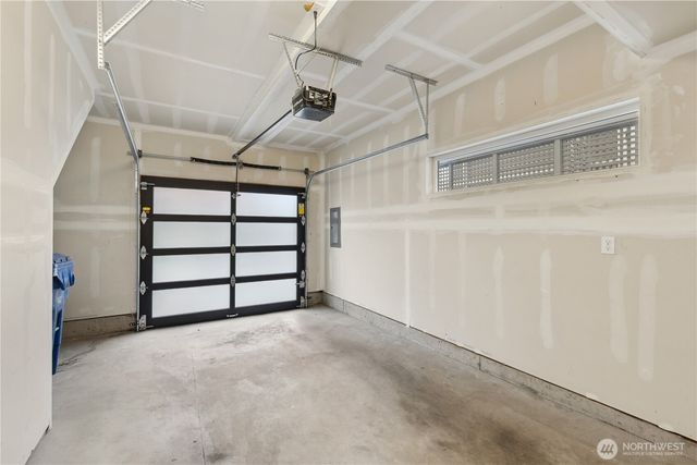 1017 W Crockett Street, Seattle, WA 98119
