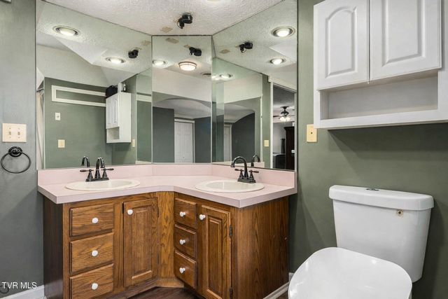 127 Markwood Circle, Jonesborough, TN 37659