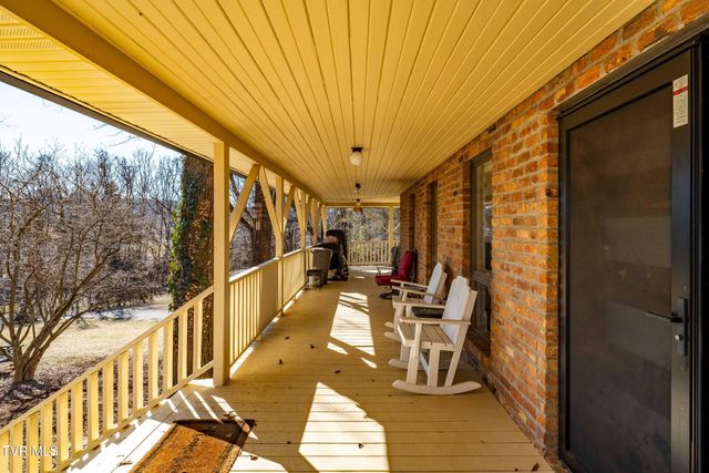 127 Markwood Circle, Jonesborough, TN 37659