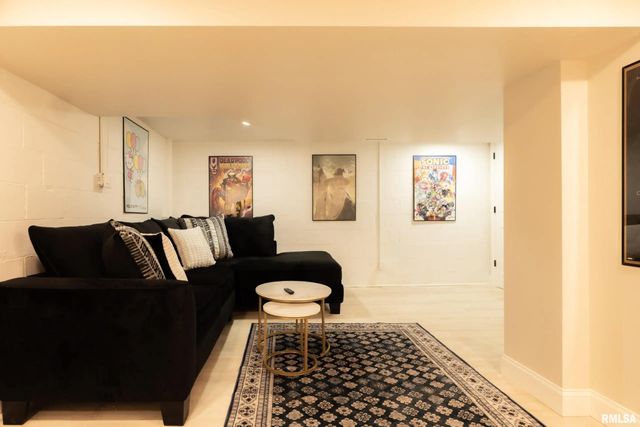 408 N 3RD Street, Dunlap, IL 61525