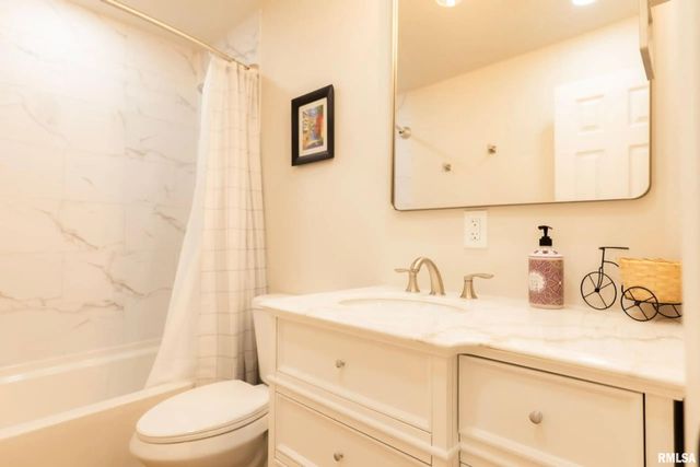 408 N 3RD Street, Dunlap, IL 61525