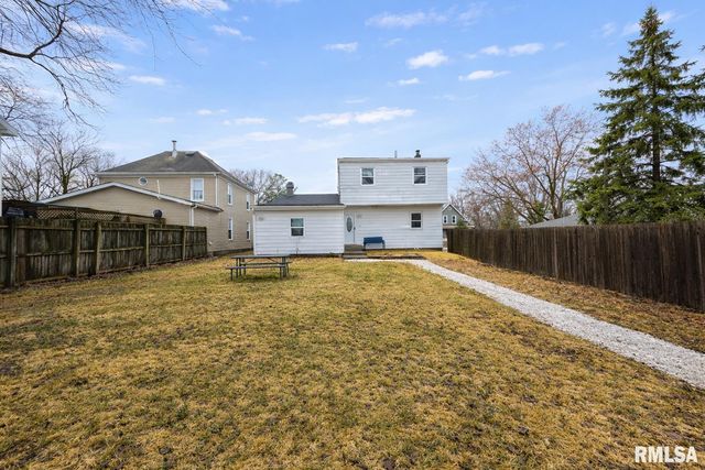 408 N 3RD Street, Dunlap, IL 61525