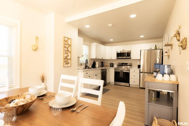 408 N 3RD Street, Dunlap, IL 61525