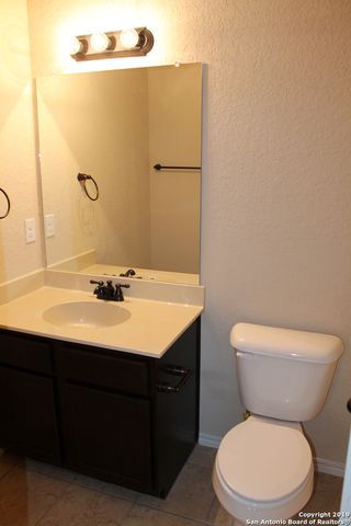 716 Creekside Circle, New Braunfels, TX 78130