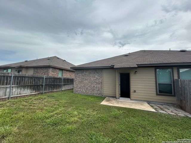 716 Creekside Circle, New Braunfels, TX 78130