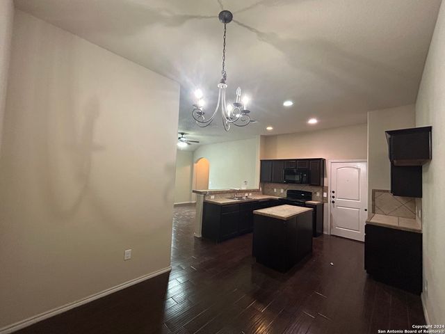 716 Creekside Circle, New Braunfels, TX 78130