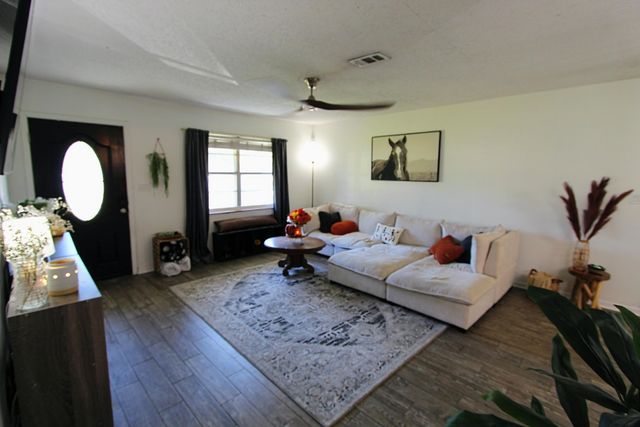 41 NW Moriarty Street, Fort Walton Beach, FL 32548