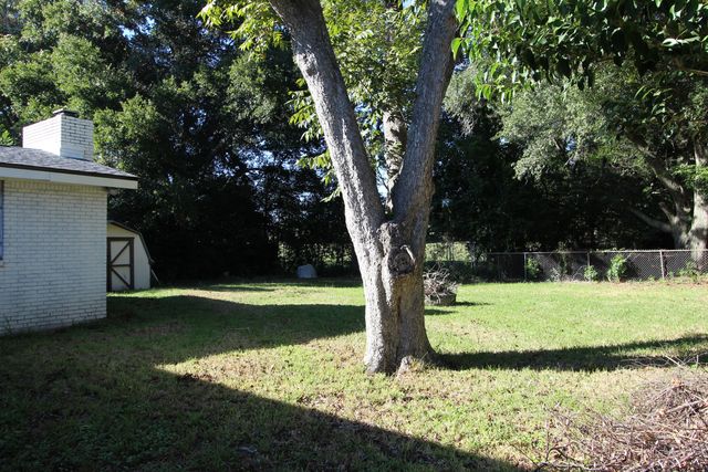 41 NW Moriarty Street, Fort Walton Beach, FL 32548