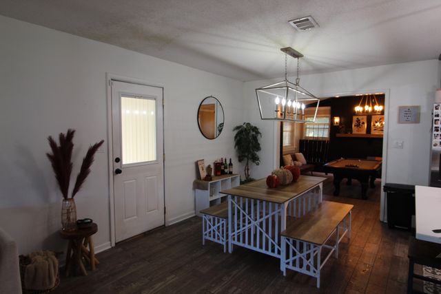 41 NW Moriarty Street, Fort Walton Beach, FL 32548