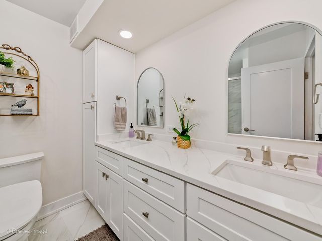 1212 N Lake Shore Drive 16CS, Chicago, IL 60610