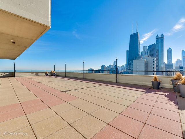 1212 N Lake Shore Drive 16CS, Chicago, IL 60610
