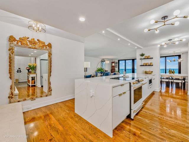 1212 N Lake Shore Drive 16CS, Chicago, IL 60610