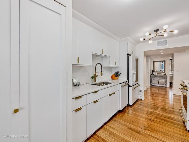 1212 N Lake Shore Drive 16CS, Chicago, IL 60610