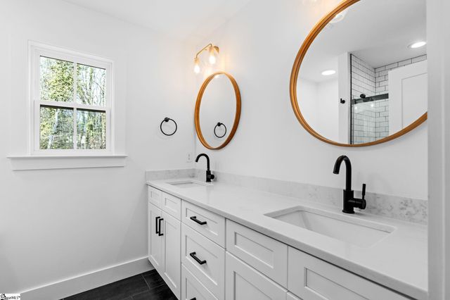 613A Old Rutherford Road, Taylors, SC 29687