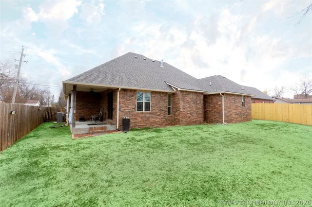 803 N 2nd, Mcalester, OK 74501