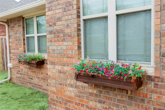 803 N 2nd, Mcalester, OK 74501