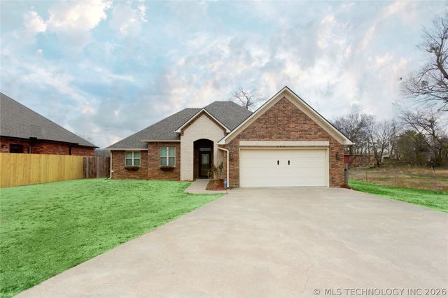 803 N 2nd, Mcalester, OK 74501